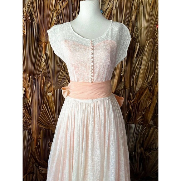 Vintage 1940s Gown Pink and White Organdy Lace Dress Bow Coquette‎ Wedding - Picture 7 of 16